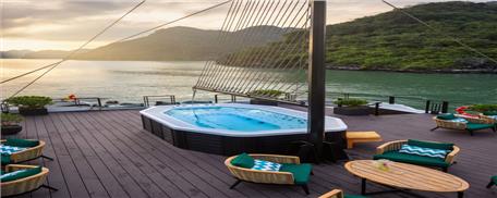 Du ngoạn Vịnh Hạ Long 1 ngày trên du thuyền Catamaran